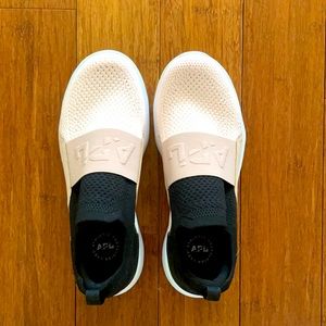 APL TechLoom Bliss, Size 8, Black Motif color (Black/Pale Blush Pink)